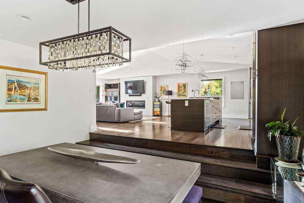 MLS® A2250041 - 410 Elbow Park Lane SW in Elbow Park Calgary, Residential