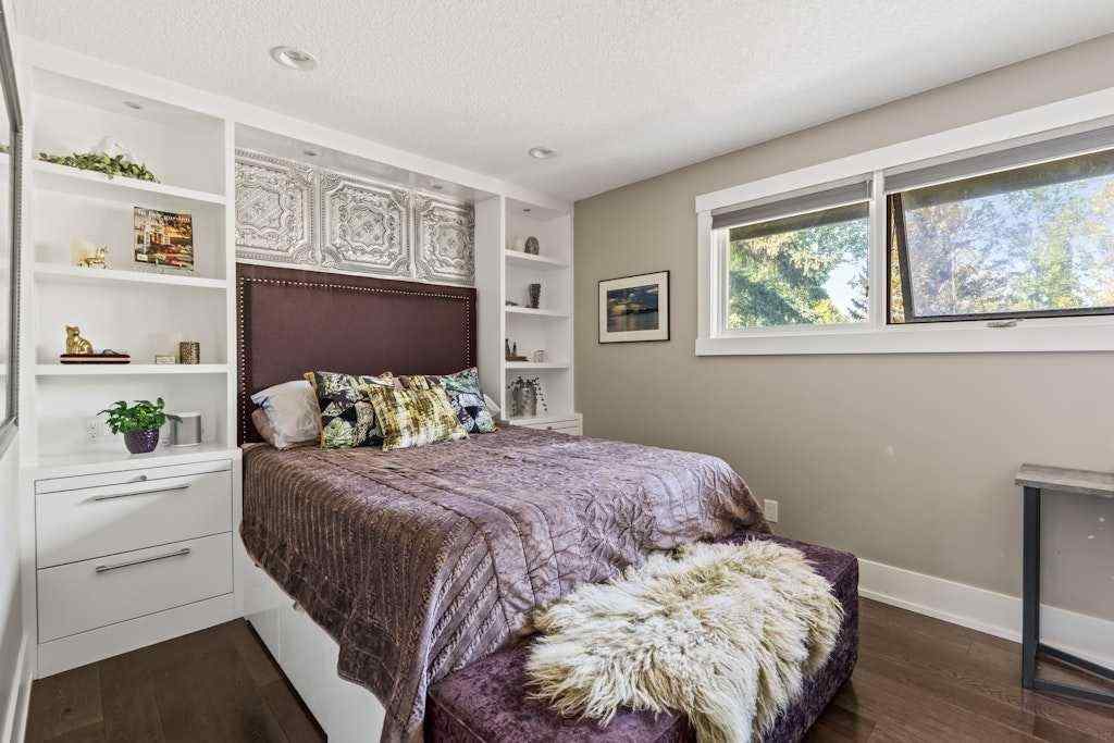 MLS® A2250041 - 410 Elbow Park Lane SW in Elbow Park Calgary, Residential