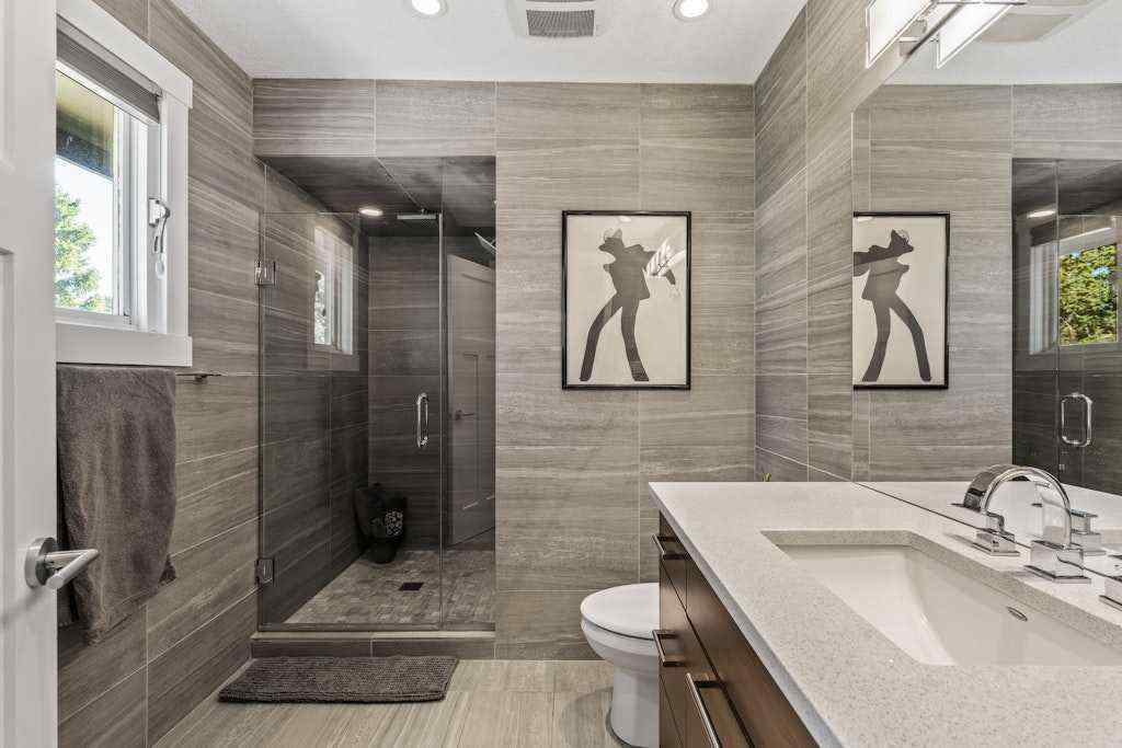 MLS® A2250041 - 410 Elbow Park Lane SW in Elbow Park Calgary, Residential