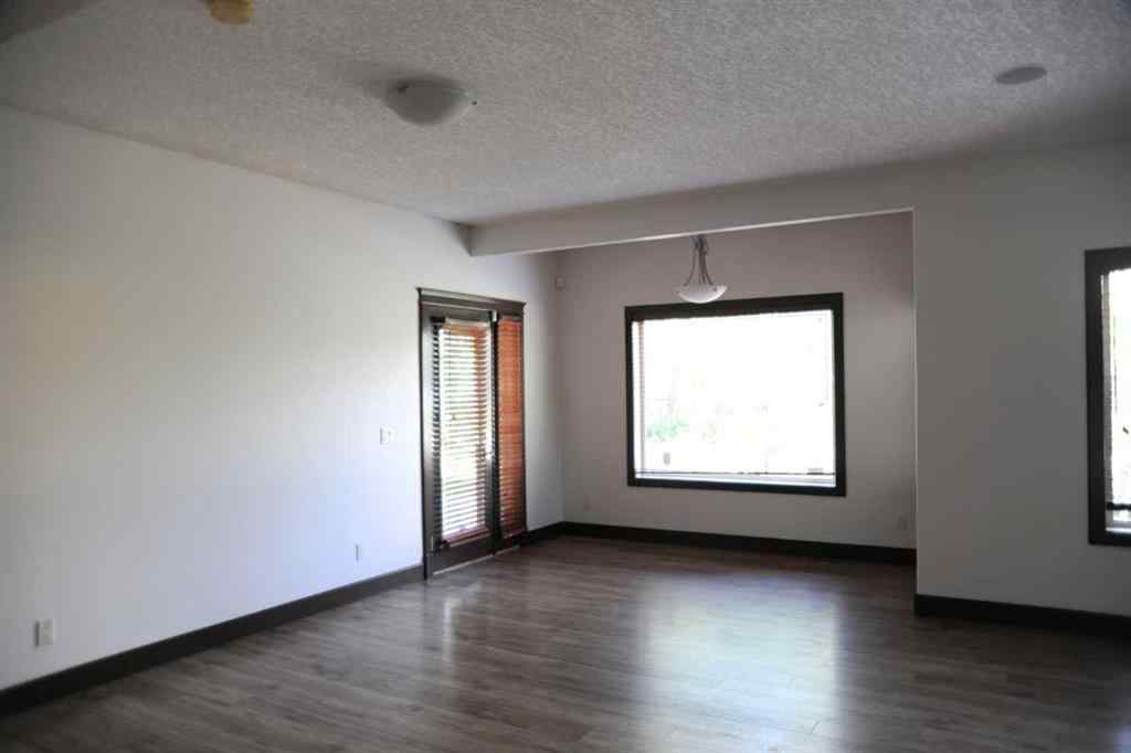 MLS® A2250042 - 31 Cougarstone Point SW in Cougar Ridge Calgary, Residential