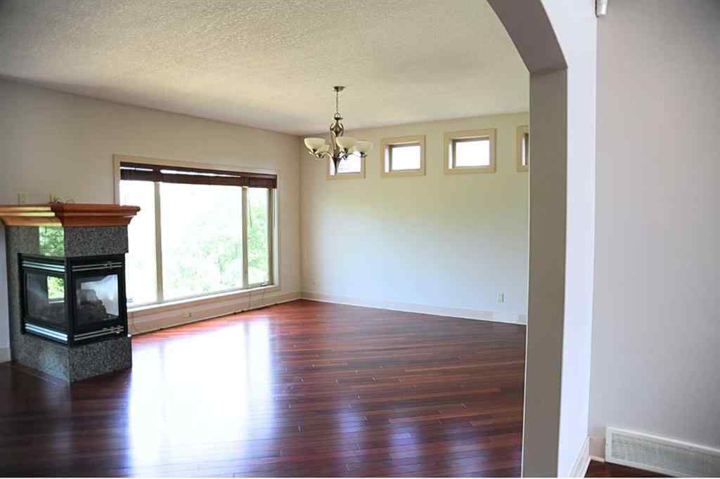 MLS® A2250042 - 31 Cougarstone Point SW in Cougar Ridge Calgary, Residential