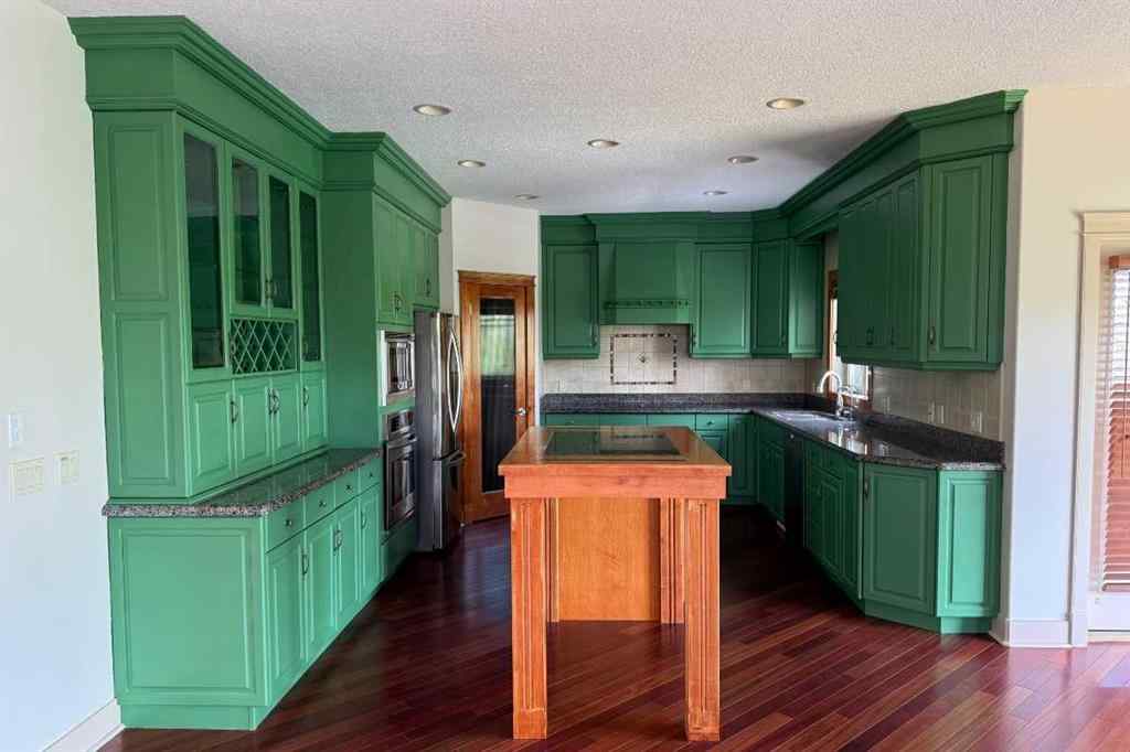 MLS® A2250042 - 31 Cougarstone Point SW in Cougar Ridge Calgary, Residential