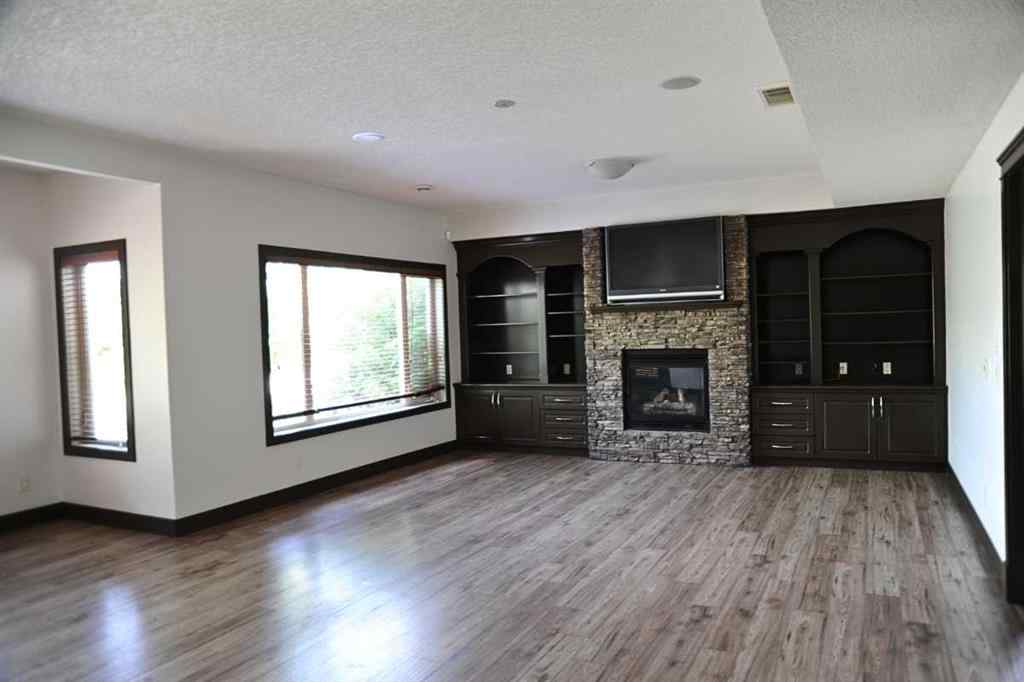 MLS® A2250042 - 31 Cougarstone Point SW in Cougar Ridge Calgary, Residential