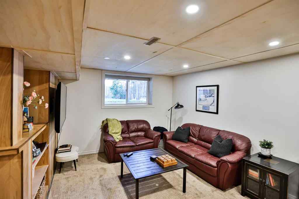 MLS® A2250050 - 1020 Fern Crescent S in Lakeview Lethbridge, Residential