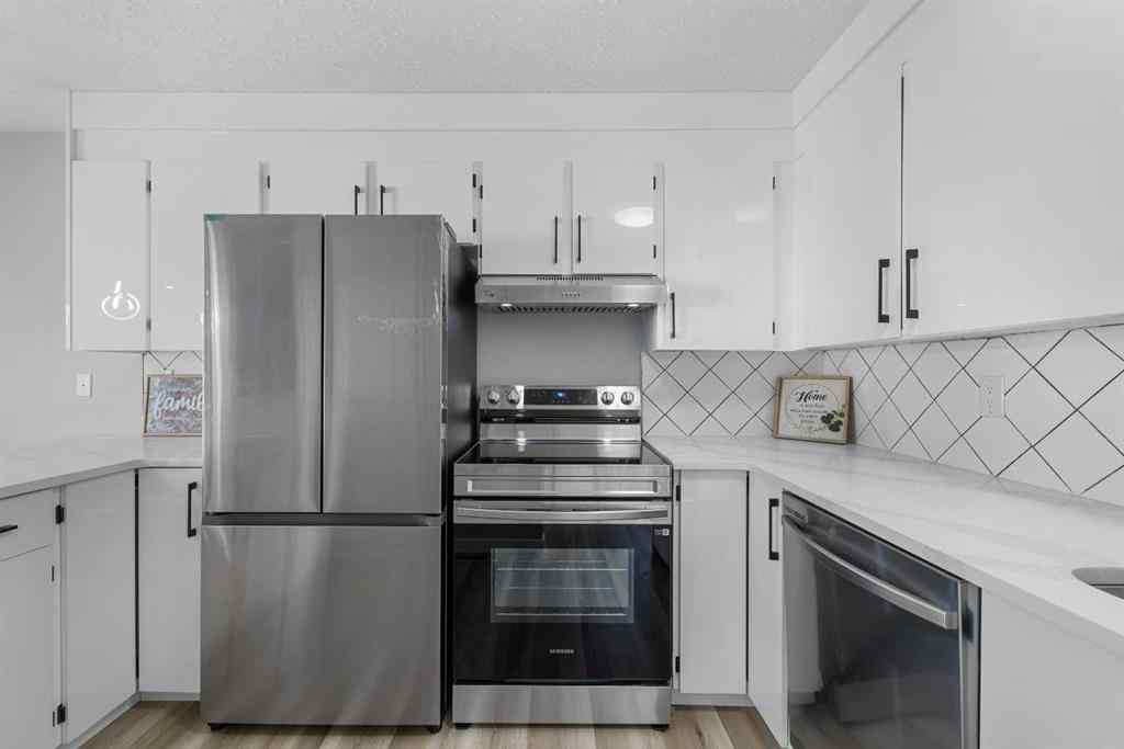 MLS® A2250051 - 152 Castlebrook Rise NE in Castleridge Calgary, Residential