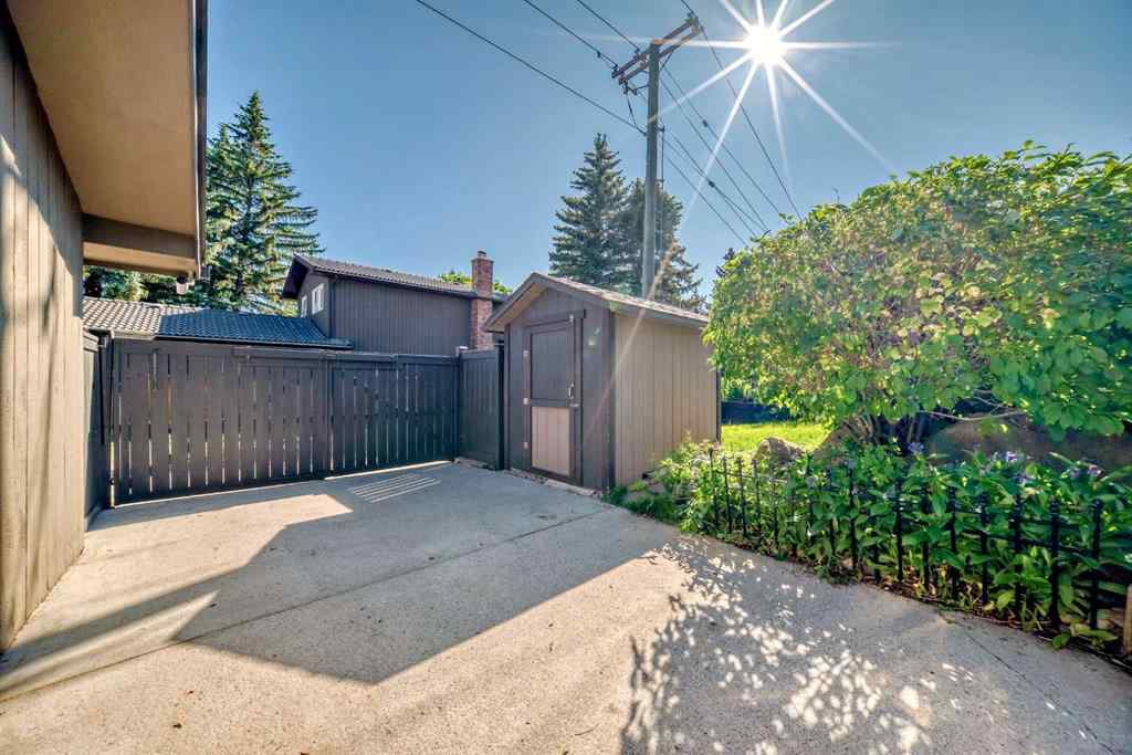 MLS® A2250055 - 3020 Palliser Drive SW in Oakridge Calgary, Residential