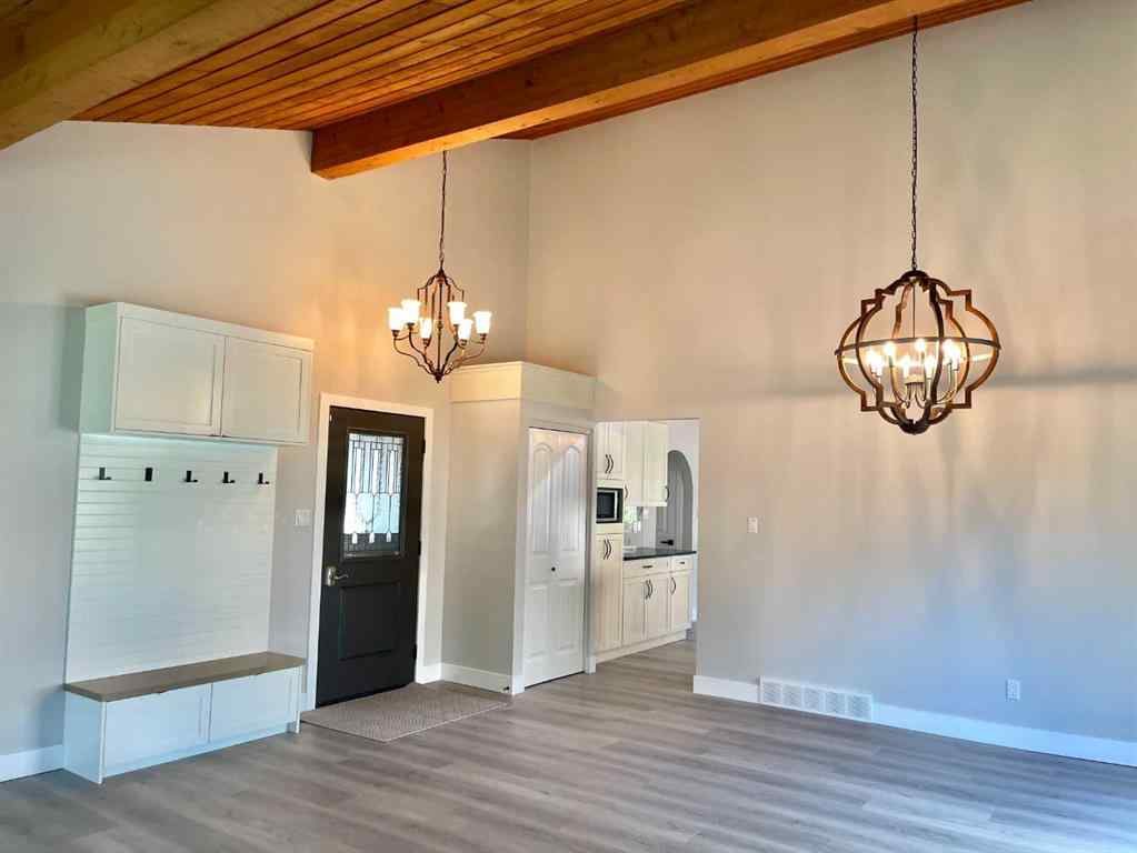 MLS® A2250055 - 3020 Palliser Drive SW in Oakridge Calgary, Residential