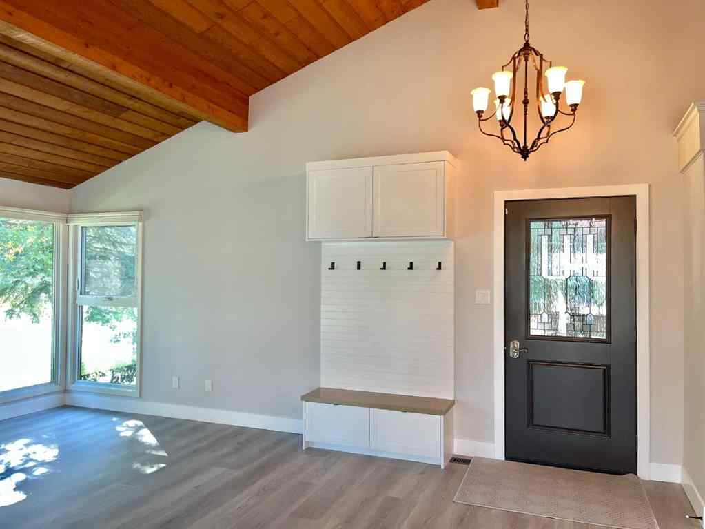 MLS® A2250055 - 3020 Palliser Drive SW in Oakridge Calgary, Residential