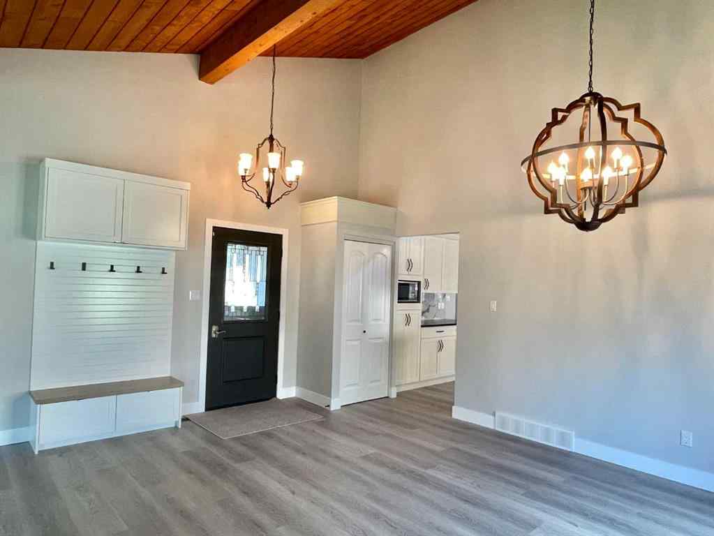 MLS® A2250055 - 3020 Palliser Drive SW in Oakridge Calgary, Residential
