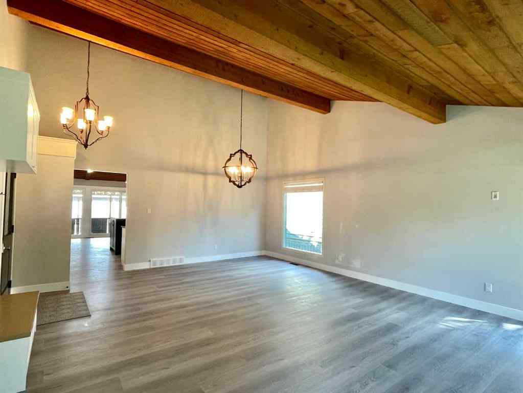 MLS® A2250055 - 3020 Palliser Drive SW in Oakridge Calgary, Residential