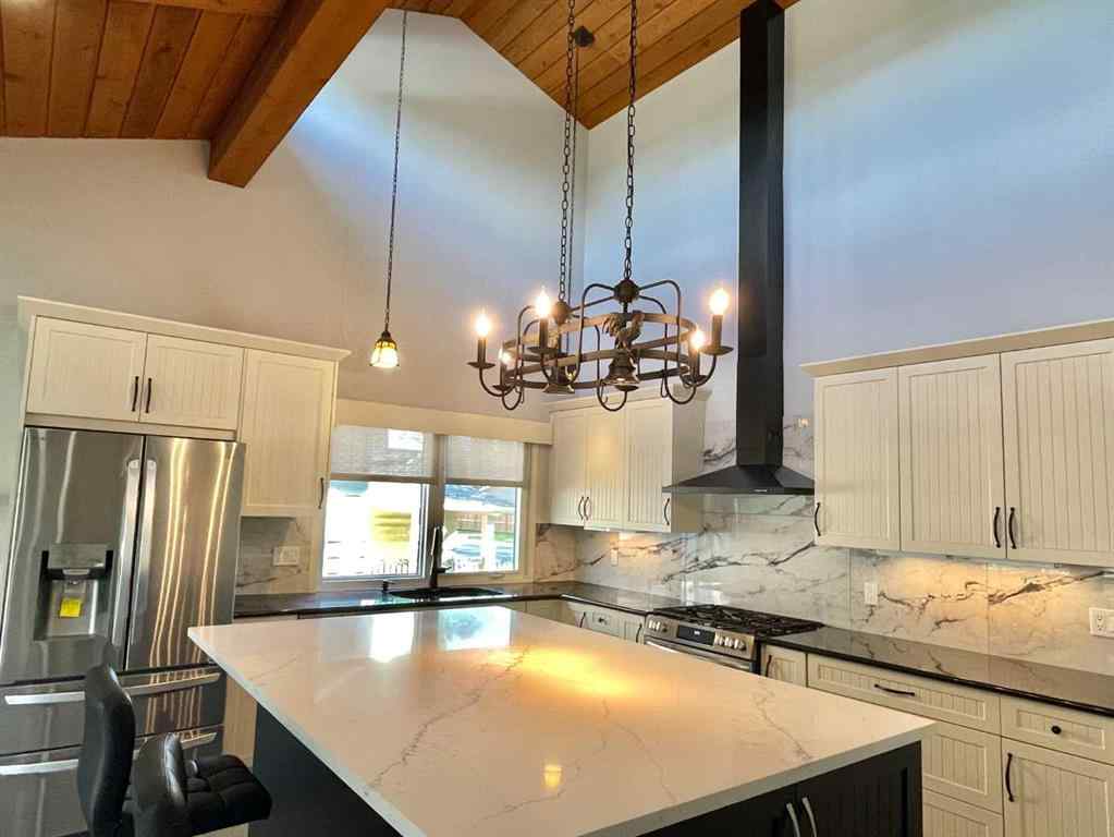 MLS® A2250055 - 3020 Palliser Drive SW in Oakridge Calgary, Residential