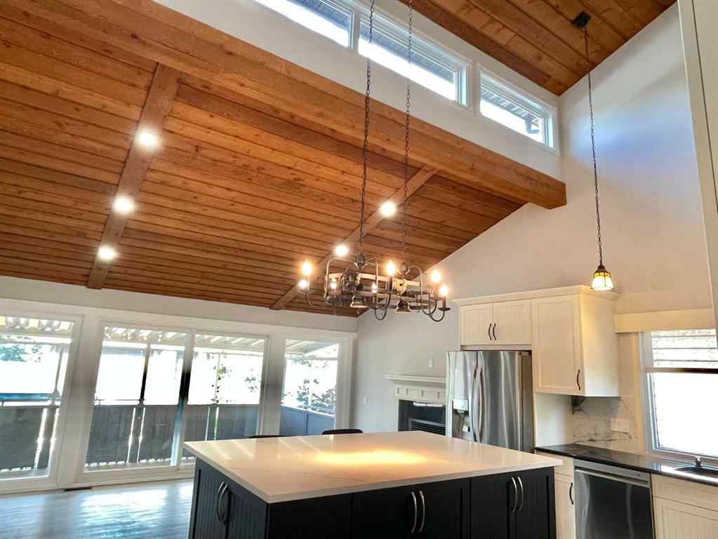 MLS® A2250055 - 3020 Palliser Drive SW in Oakridge Calgary, Residential