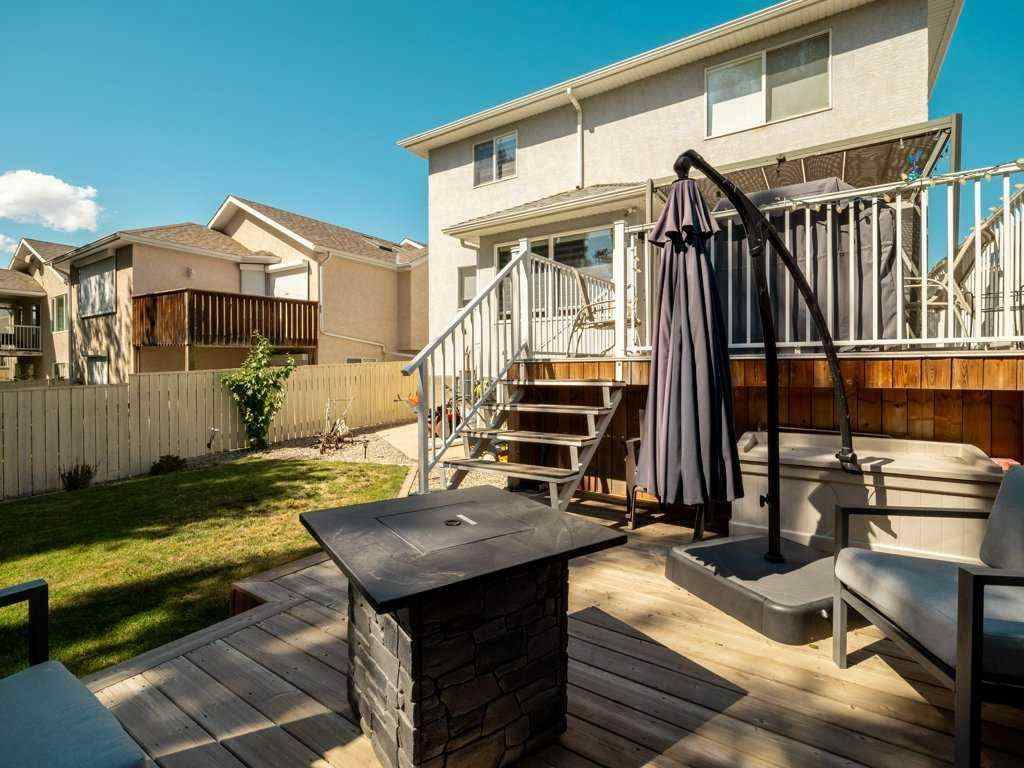 MLS® A2250065 - 102 Fairmont Garden Road S in Fairmont Lethbridge, Residential