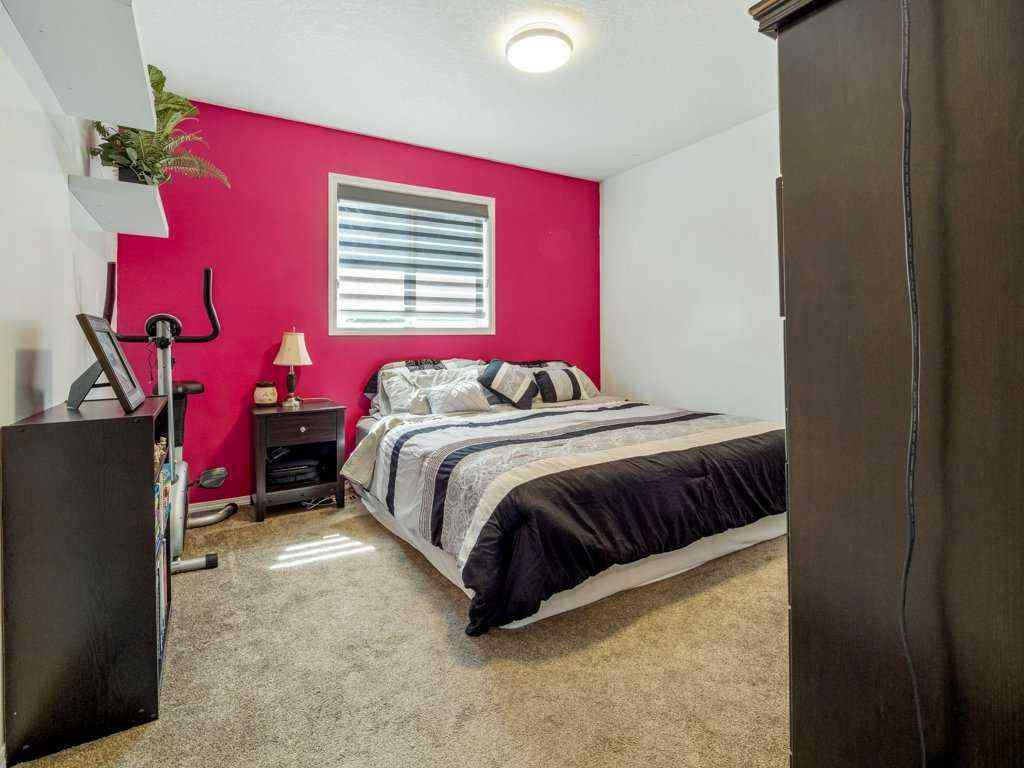 MLS® A2250065 - 102 Fairmont Garden Road S in Fairmont Lethbridge, Residential
