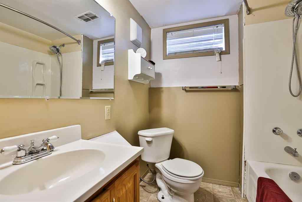 MLS® A2250075 - 1910 24 Avenue N in Winston Churchill Lethbridge, Residential