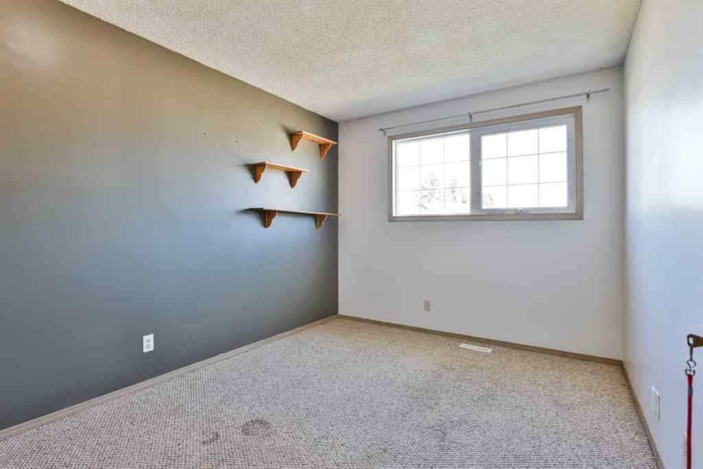 MLS® A2250075 - 1910 24 Avenue N in Winston Churchill Lethbridge, Residential