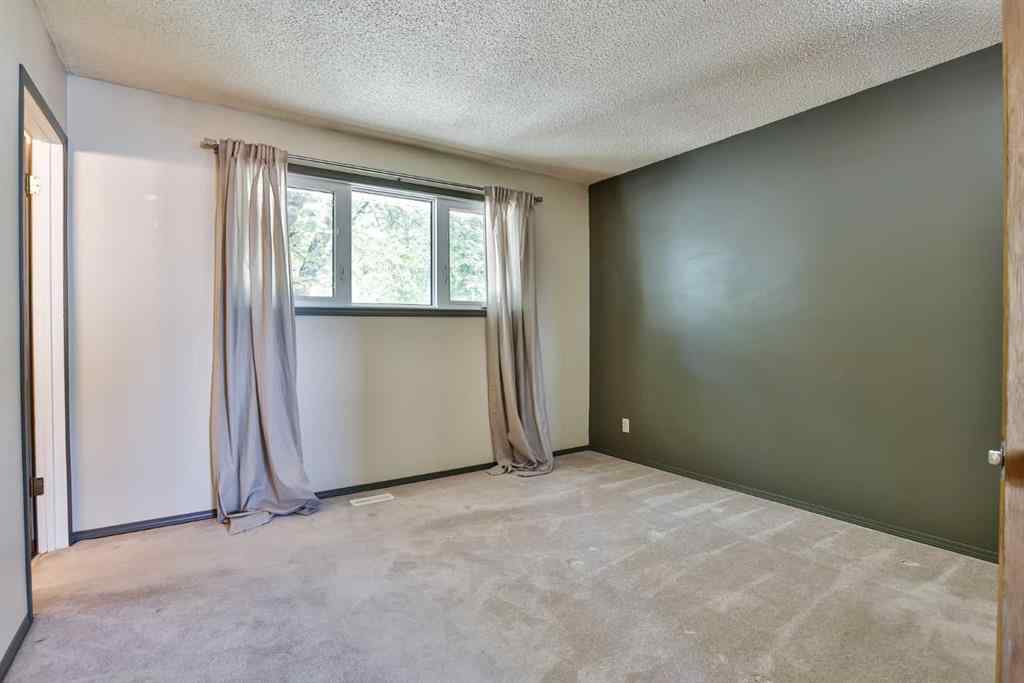 MLS® A2250075 - 1910 24 Avenue N in Winston Churchill Lethbridge, Residential