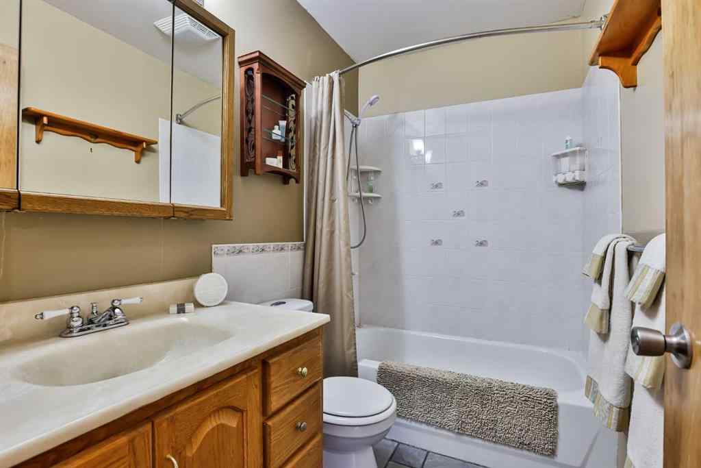 MLS® A2250075 - 1910 24 Avenue N in Winston Churchill Lethbridge, Residential