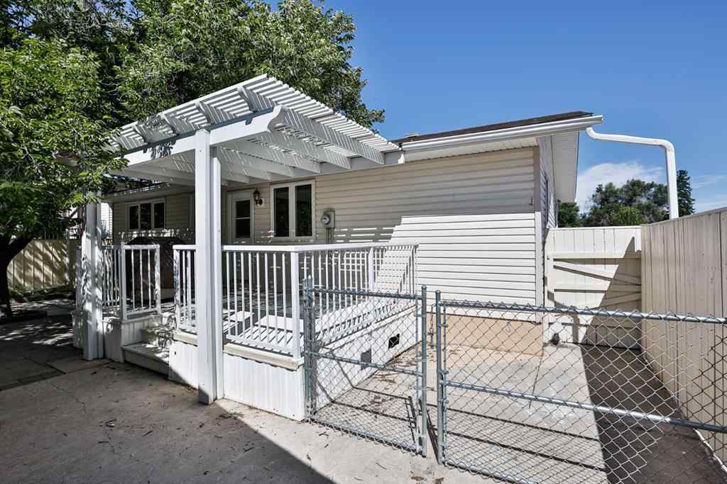 MLS® A2250075 - 1910 24 Avenue N in Winston Churchill Lethbridge, Residential