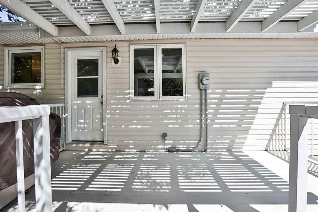MLS® A2250075 - 1910 24 Avenue N in Winston Churchill Lethbridge, Residential