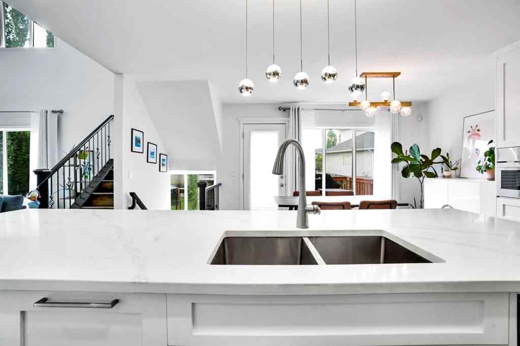 MLS® A2250090 - 73 Elkton Way SW in Springbank Hill Calgary, Residential