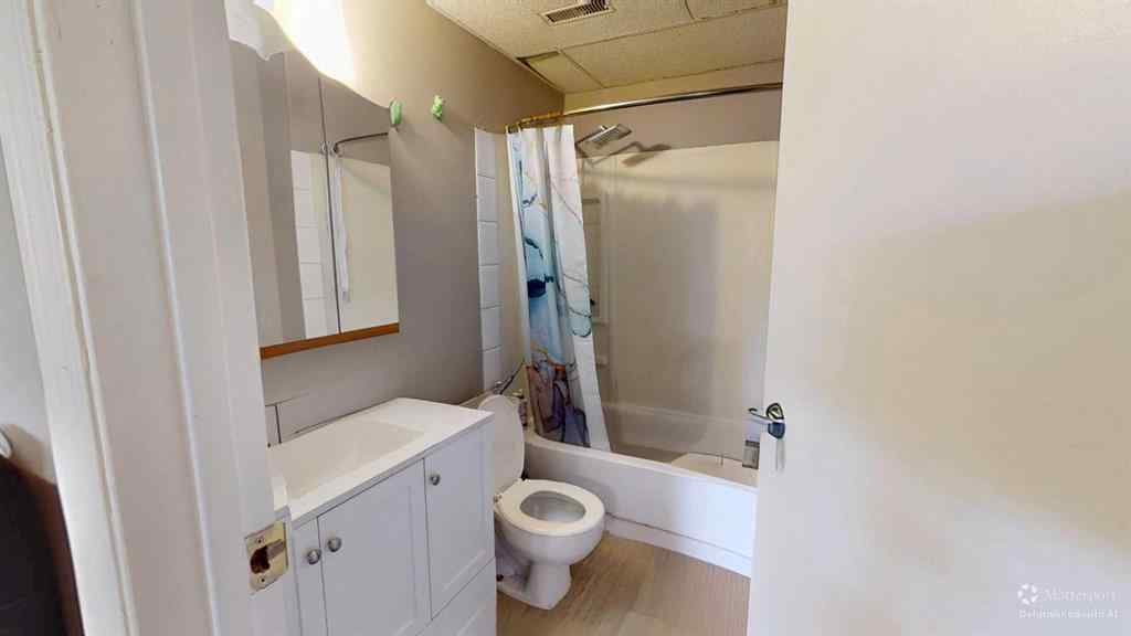 MLS® A2250096 - 7007 59 Avenue  in Glendale Red Deer, Residential