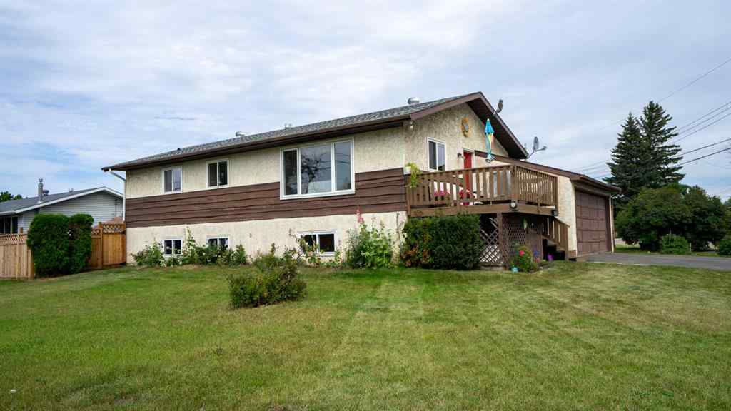 MLS® A2250096 - 7007 59 Avenue  in Glendale Red Deer, Residential