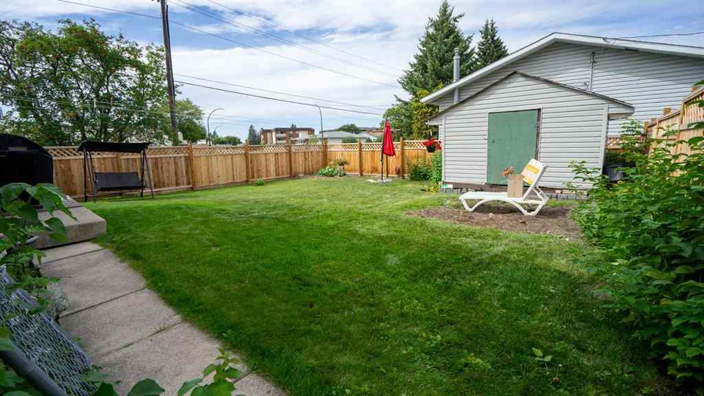 MLS® A2250096 - 7007 59 Avenue  in Glendale Red Deer, Residential