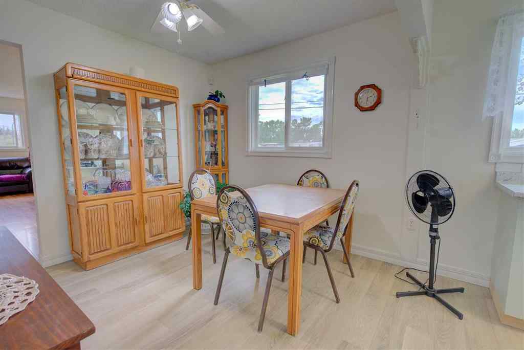 MLS® A2250096 - 7007 59 Avenue  in Glendale Red Deer, Residential