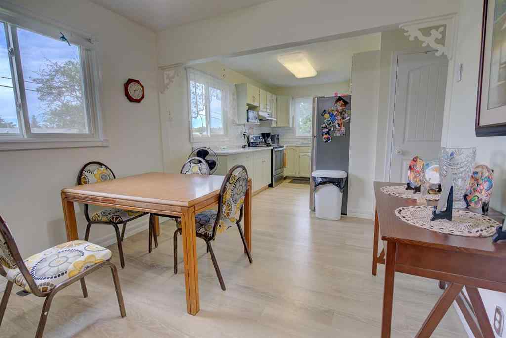 MLS® A2250096 - 7007 59 Avenue  in Glendale Red Deer, Residential