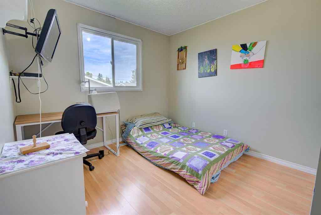 MLS® A2250096 - 7007 59 Avenue  in Glendale Red Deer, Residential