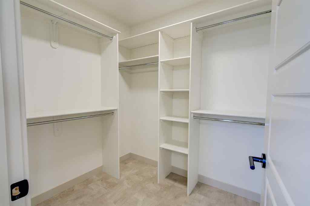 MLS® A2250098 - 6 Ian Way  in Iron Gate Sylvan Lake, Residential