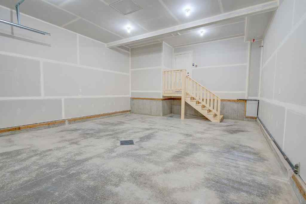 MLS® A2250098 - 6 Ian Way  in Iron Gate Sylvan Lake, Residential