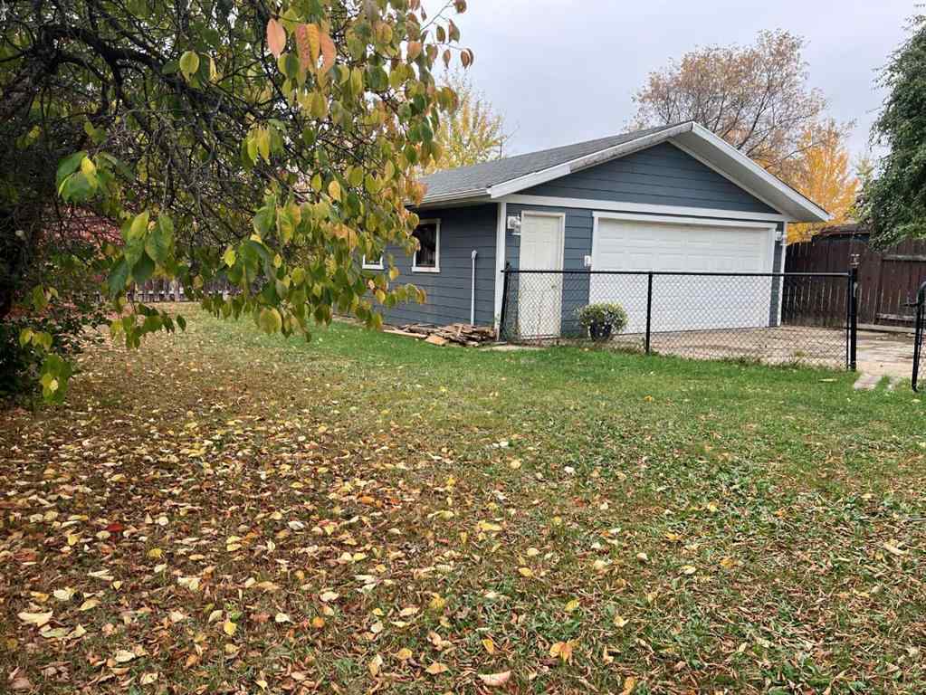 MLS® A2250102 - 182 Clenell Crescent  in Dickinsfield Fort McMurray, Residential