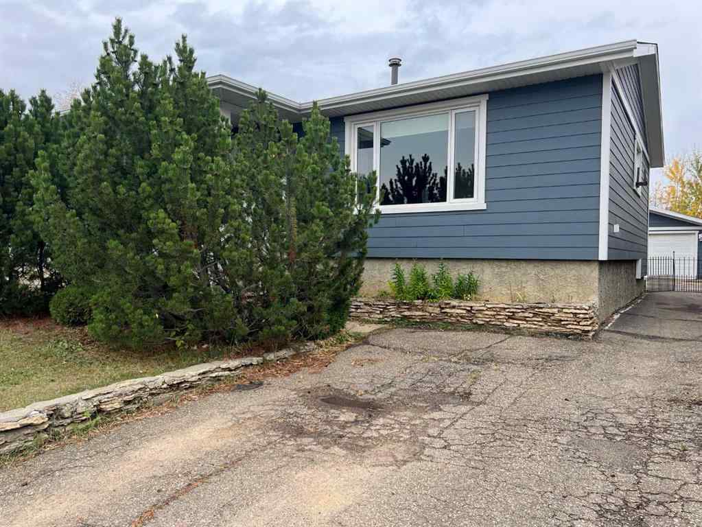 MLS® A2250102 - 182 Clenell Crescent  in Dickinsfield Fort McMurray, Residential