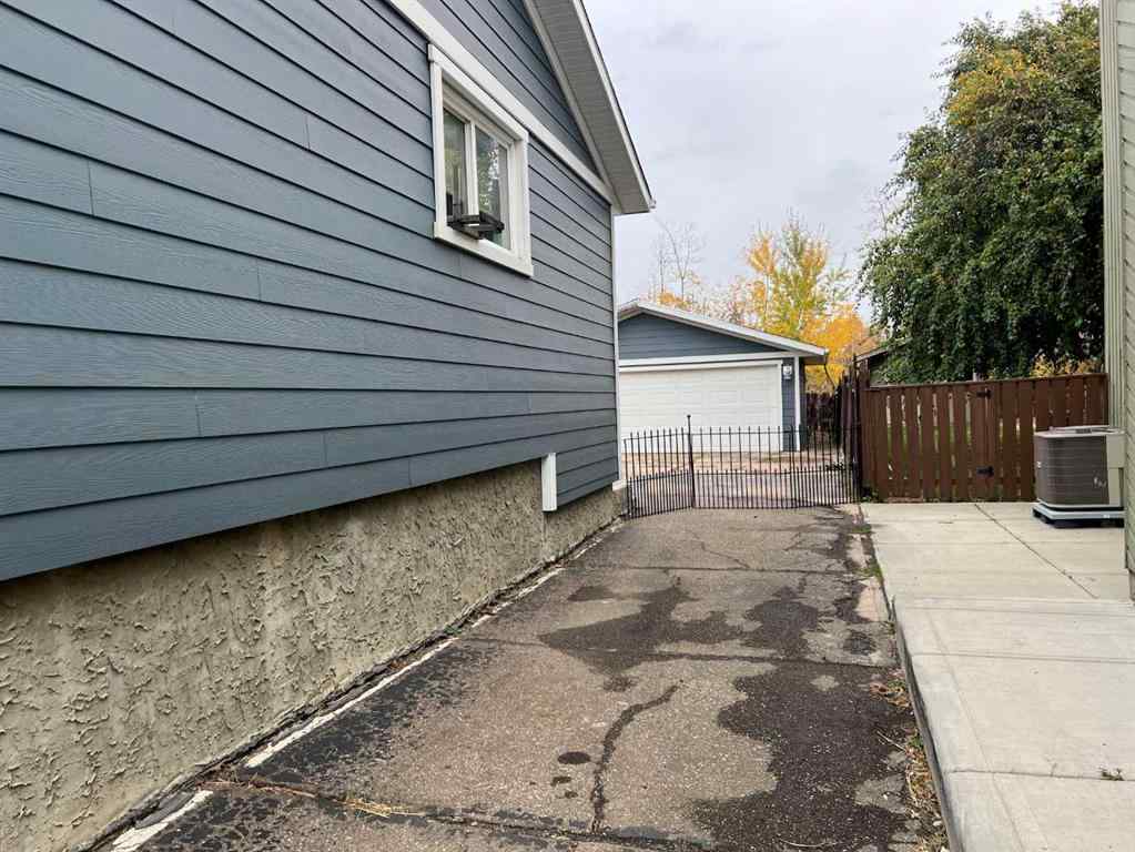 MLS® A2250102 - 182 Clenell Crescent  in Dickinsfield Fort McMurray, Residential