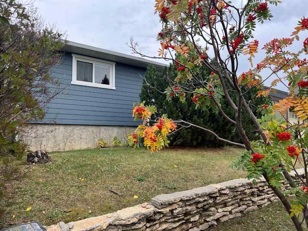 MLS® A2250102 - 182 Clenell Crescent  in Dickinsfield Fort McMurray, Residential