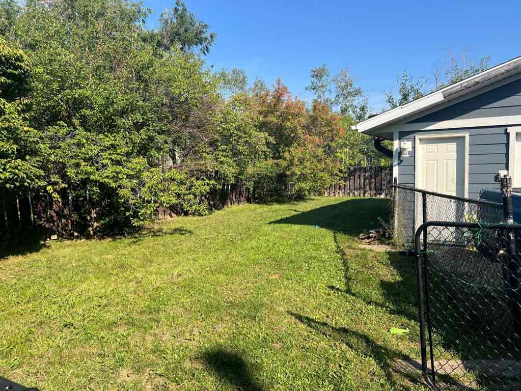 MLS® A2250102 - 182 Clenell Crescent  in Dickinsfield Fort McMurray, Residential