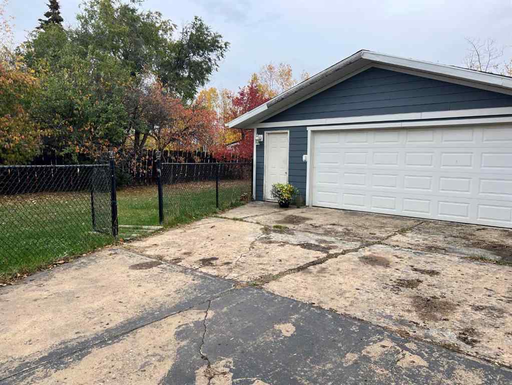 MLS® A2250102 - 182 Clenell Crescent  in Dickinsfield Fort McMurray, Residential