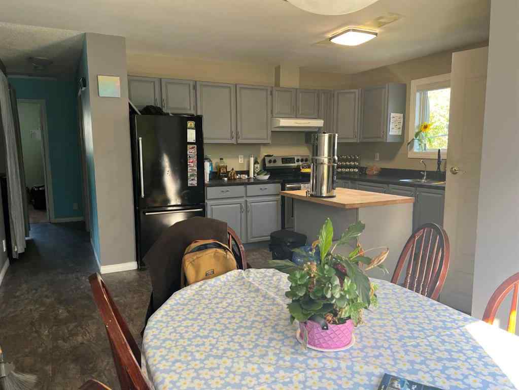 MLS® A2250102 - 182 Clenell Crescent  in Dickinsfield Fort McMurray, Residential