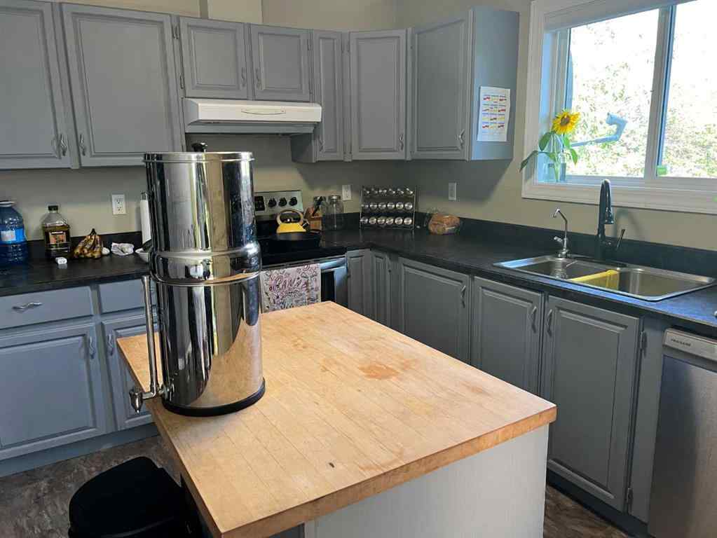 MLS® A2250102 - 182 Clenell Crescent  in Dickinsfield Fort McMurray, Residential