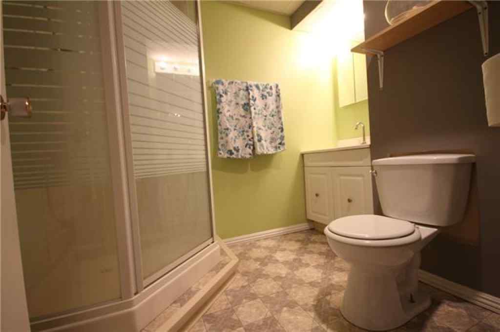MLS® A2250102 - 182 Clenell Crescent  in Dickinsfield Fort McMurray, Residential