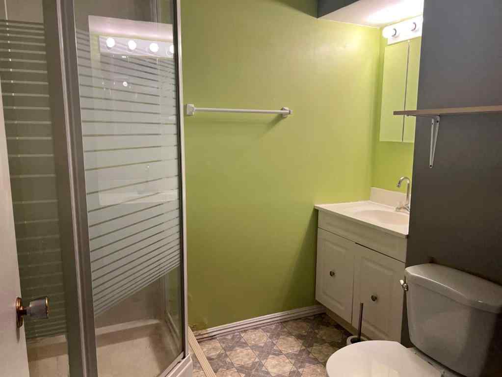MLS® A2250102 - 182 Clenell Crescent  in Dickinsfield Fort McMurray, Residential