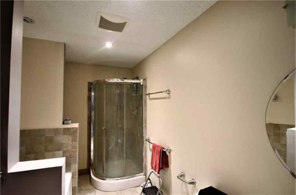 MLS® A2250102 - 182 Clenell Crescent  in Dickinsfield Fort McMurray, Residential