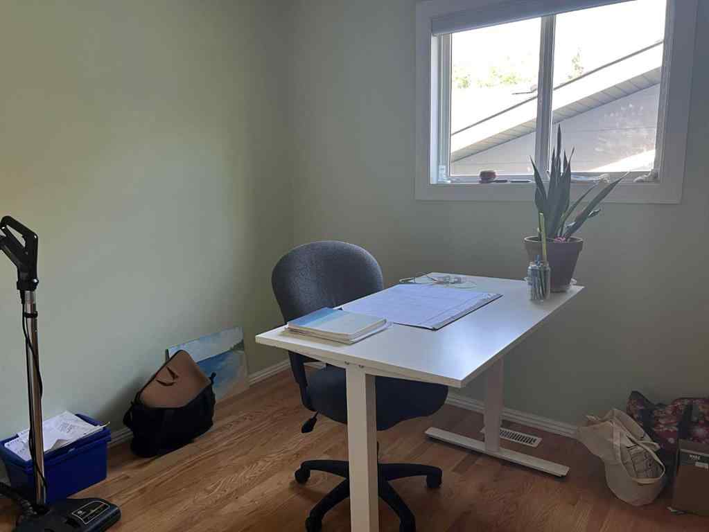 MLS® A2250102 - 182 Clenell Crescent  in Dickinsfield Fort McMurray, Residential