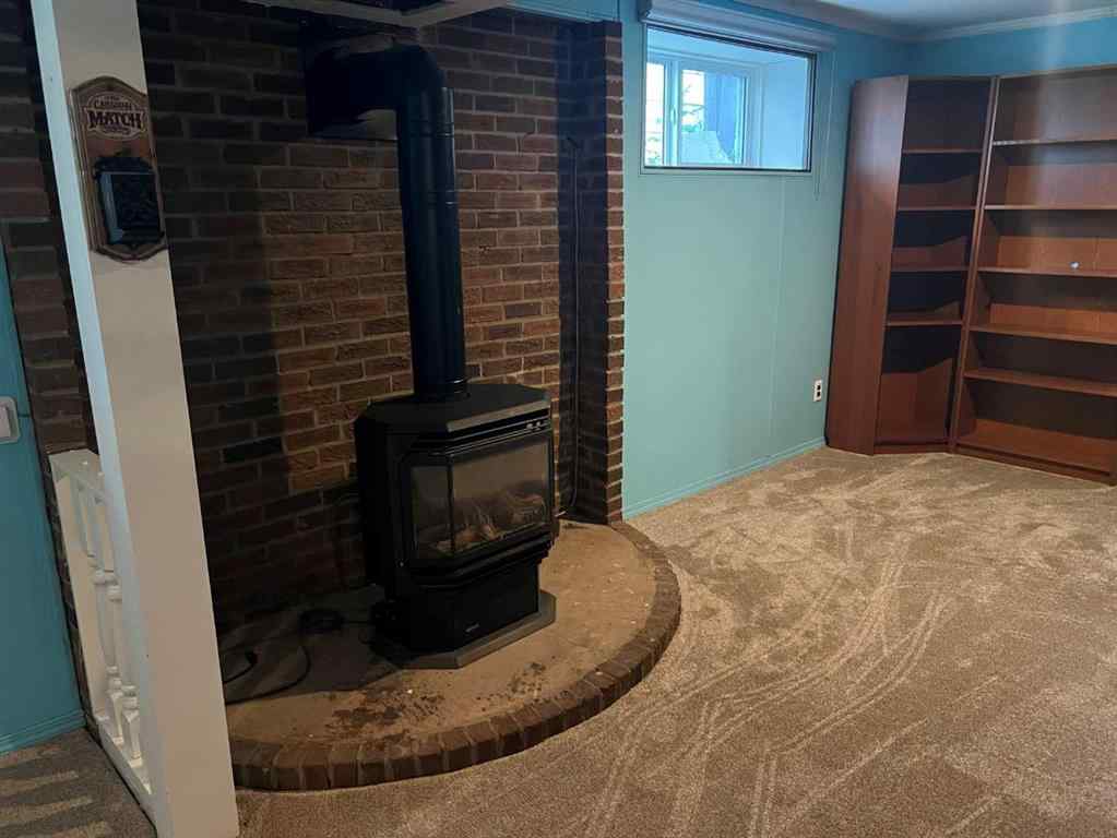 MLS® A2250102 - 182 Clenell Crescent  in Dickinsfield Fort McMurray, Residential