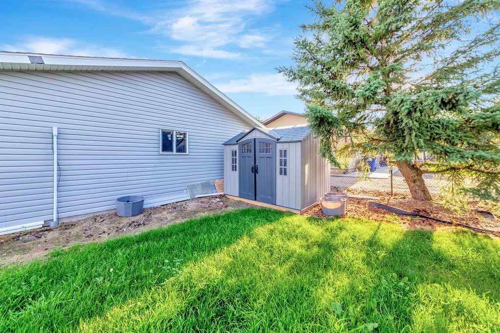 MLS® A2250104 - 410 McConnell Drive   in NONE Maidstone, Residential