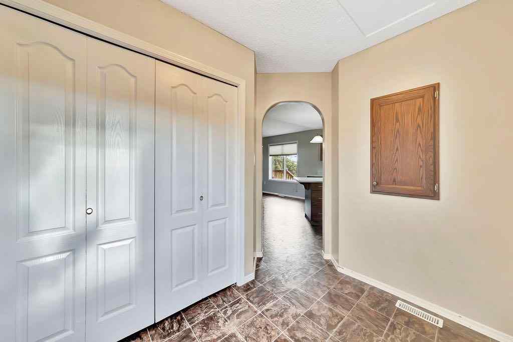 MLS® A2250104 - 410 McConnell Drive   in NONE Maidstone, Residential