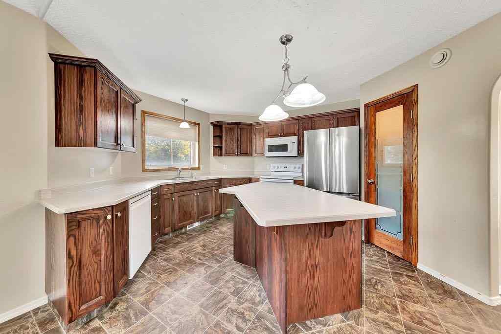MLS® A2250104 - 410 McConnell Drive   in NONE Maidstone, Residential