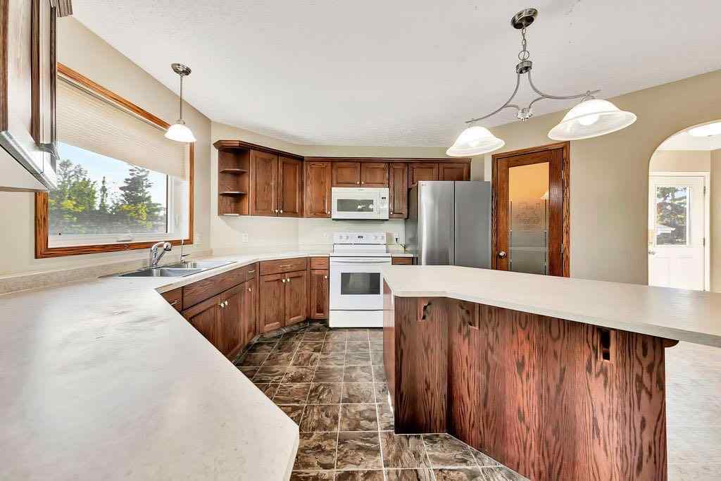 MLS® A2250104 - 410 McConnell Drive   in NONE Maidstone, Residential